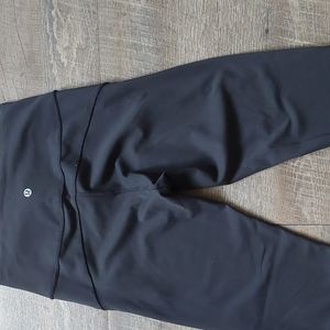 Size 6 lululemon pqnts